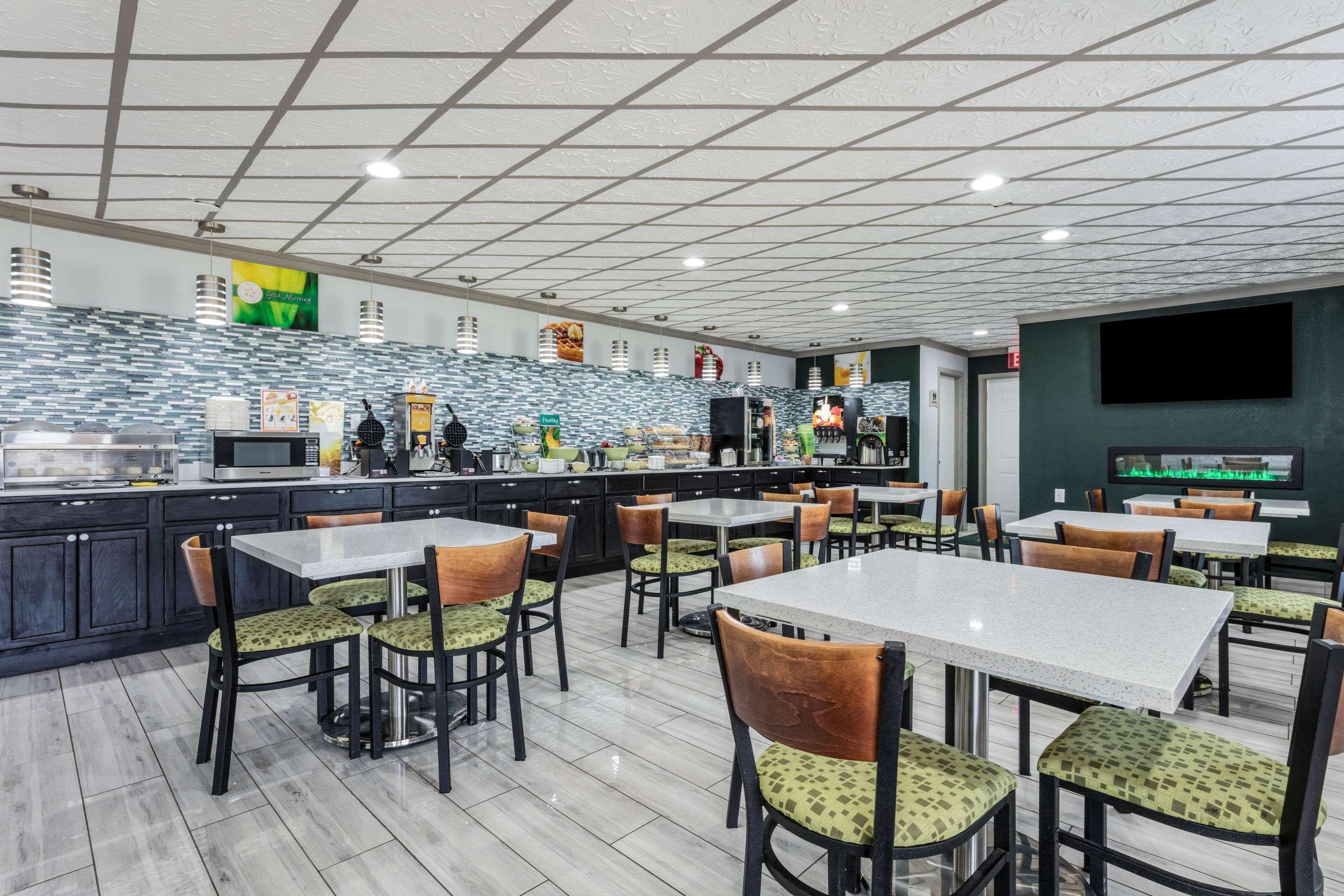 Quality Inn Forrest City I-40 Экстерьер фото