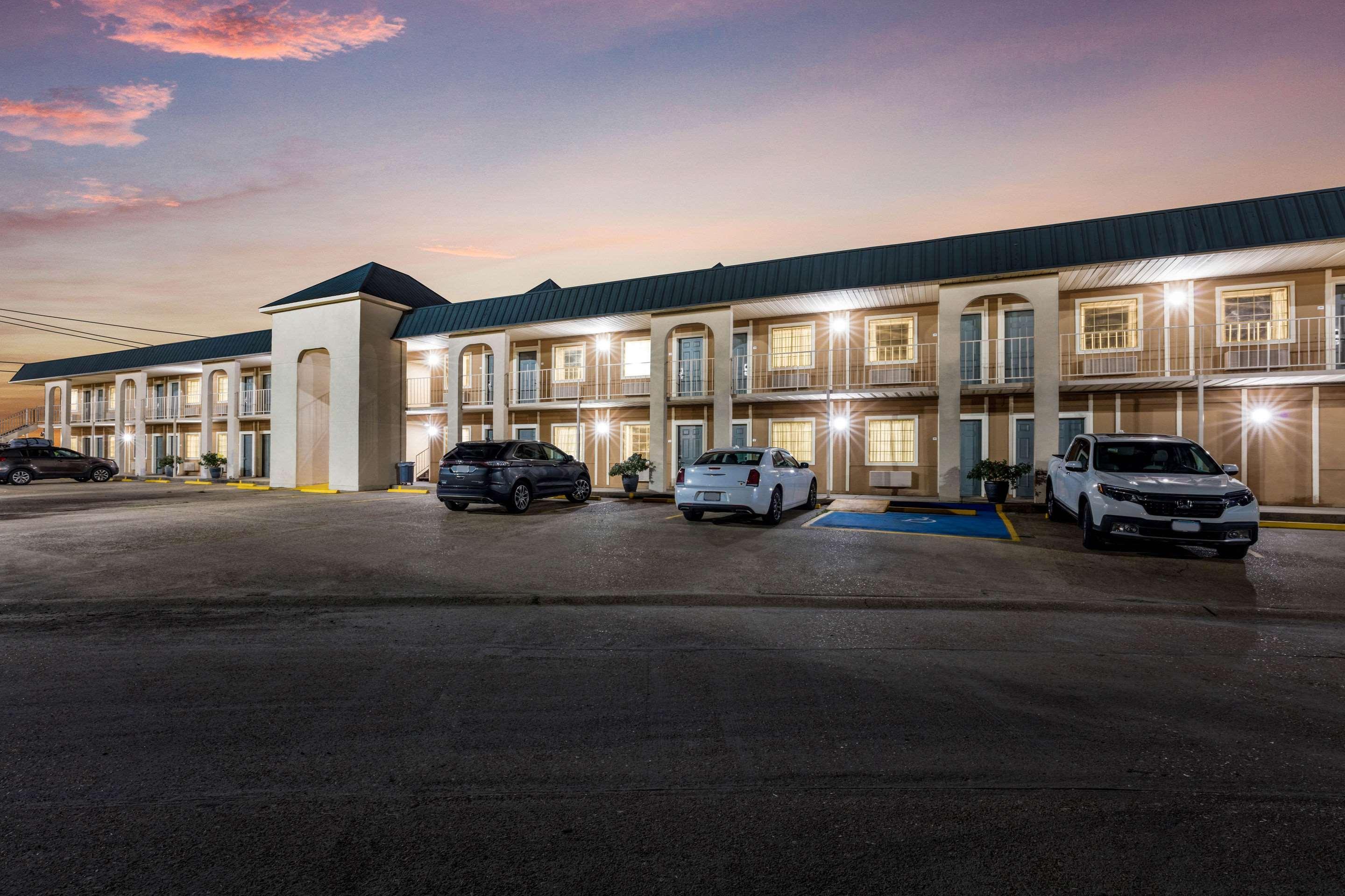 Quality Inn Forrest City I-40 Экстерьер фото