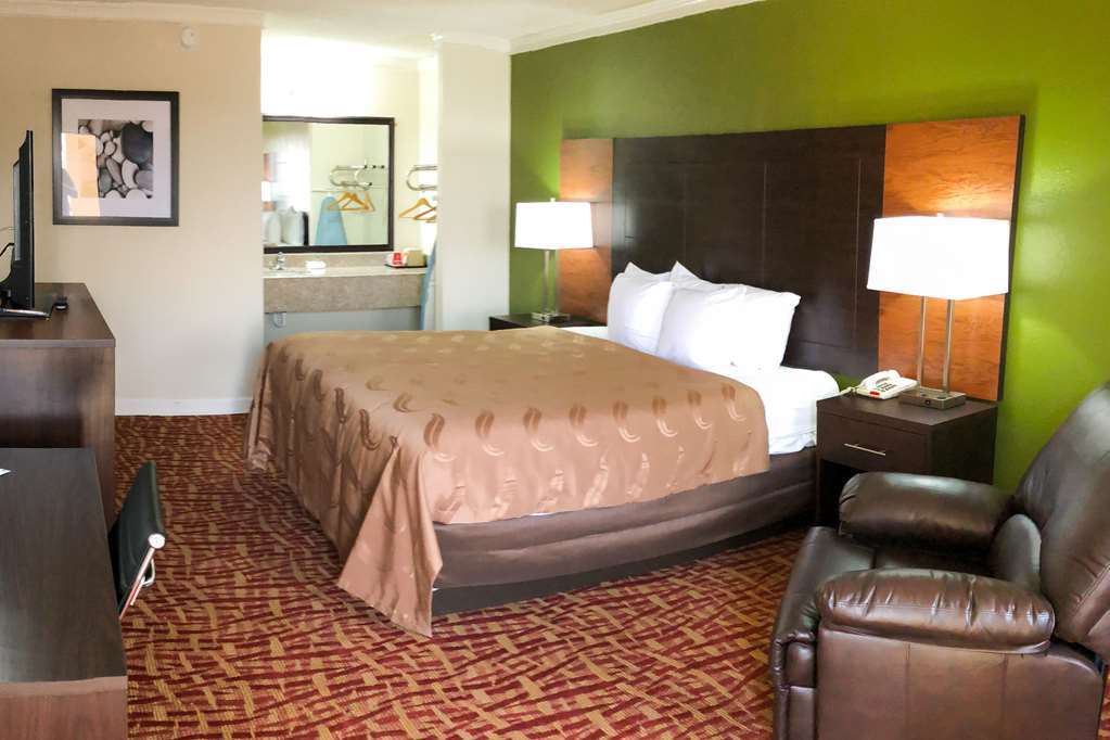 Quality Inn Forrest City I-40 Номер фото